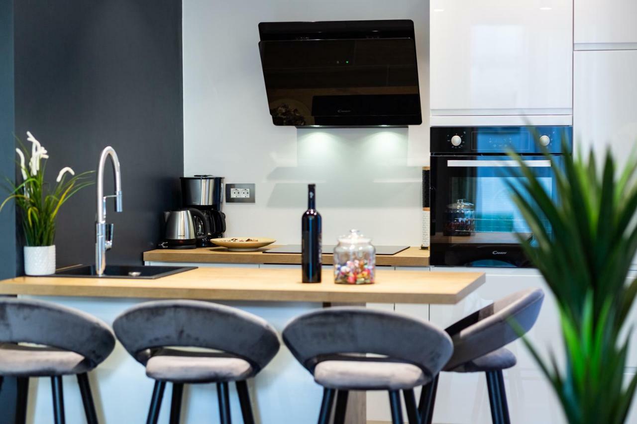 Downtown Marcius Luxury Apartment With Jacuzzi & Sauna ซาดาร์ ภายนอก รูปภาพ